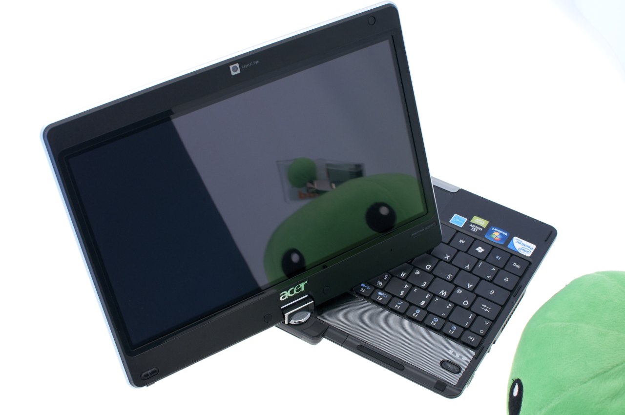 Auch das Display spiegelt stark, ...