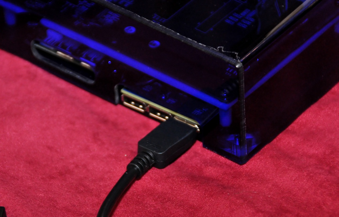 Displayport am Light Peak Hub