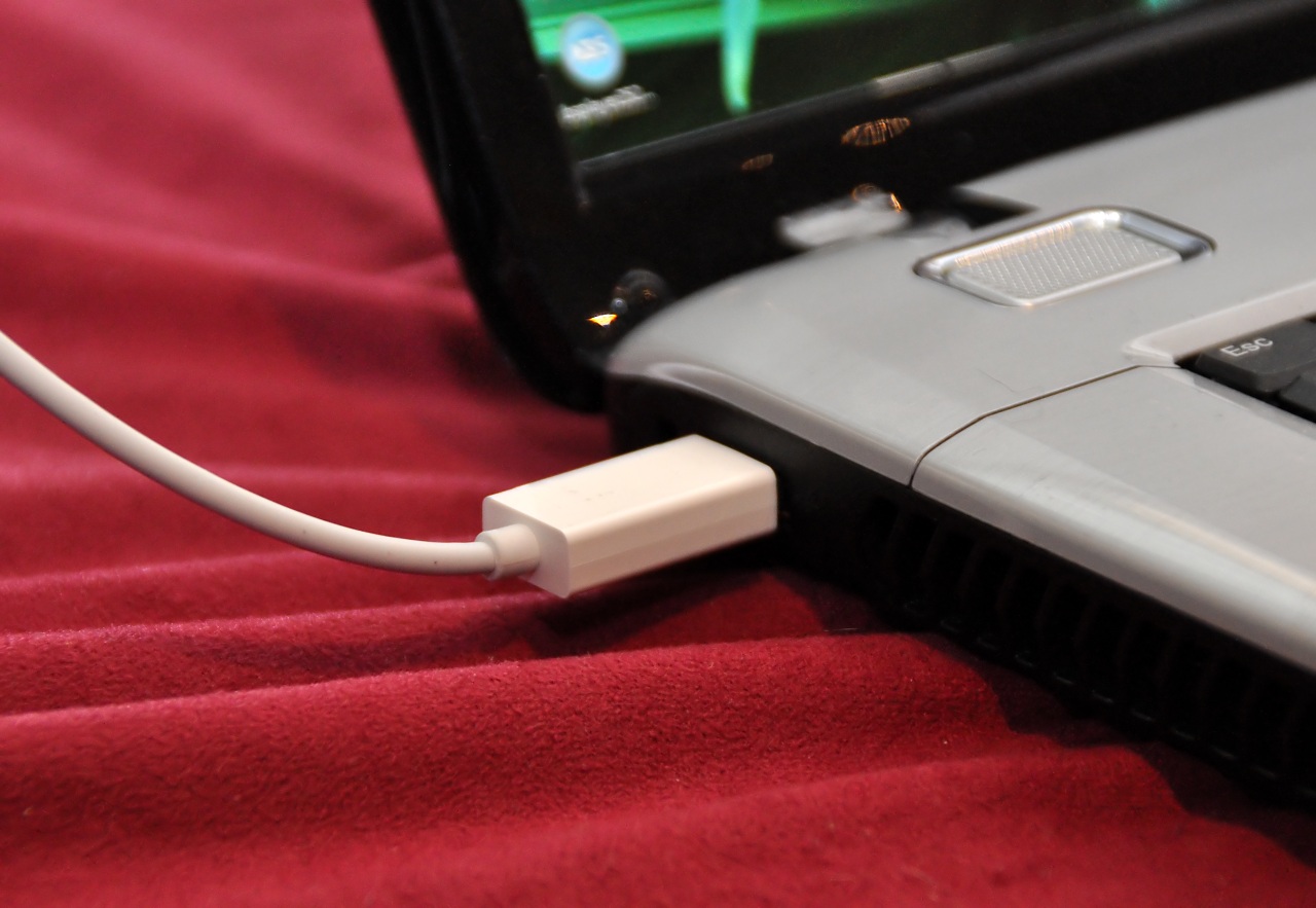 Light-Peak-Port, integriert in ein Notebook von Compal