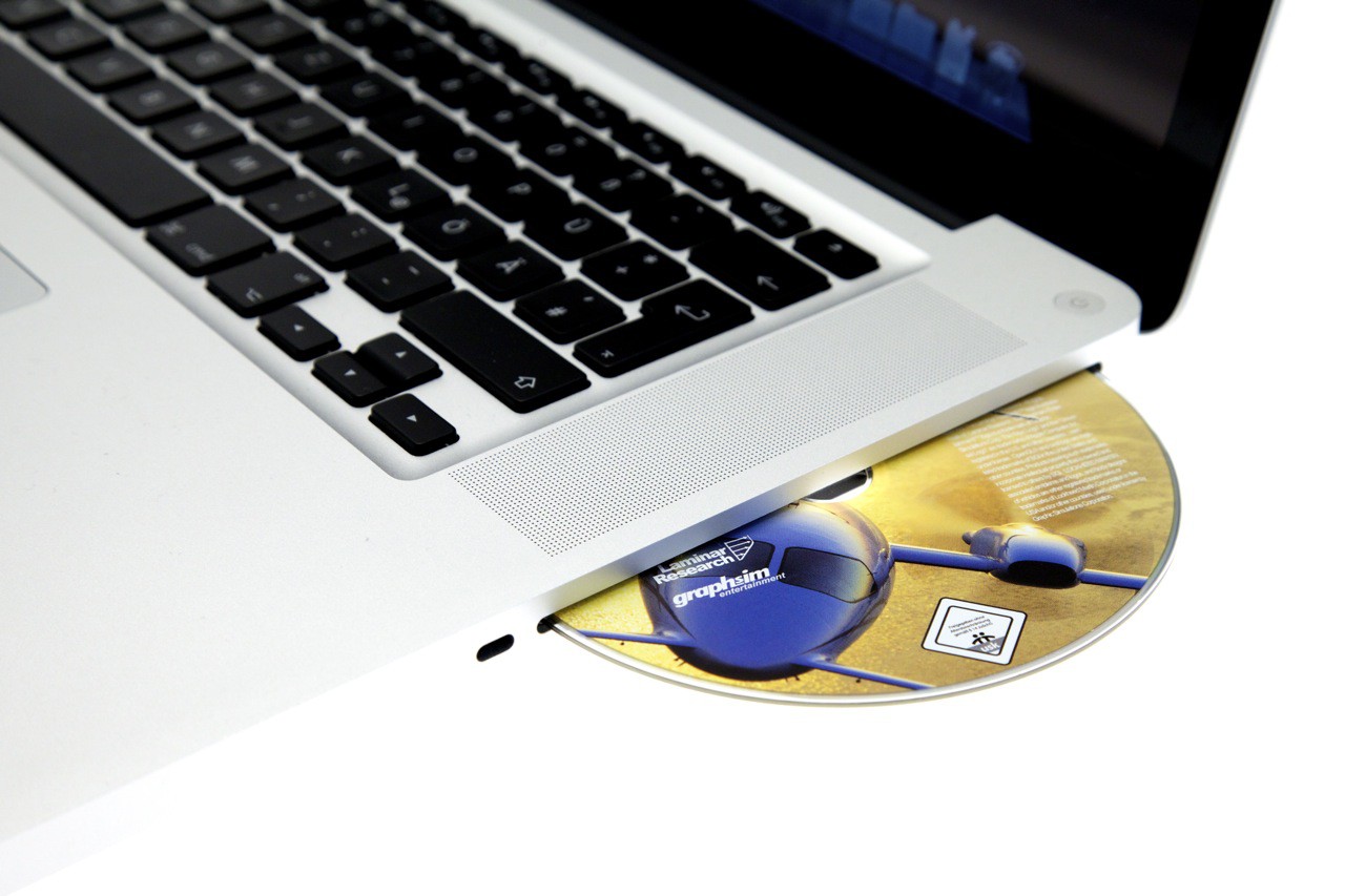 Slot-In-Laufwerk und Kensington-Anschluss