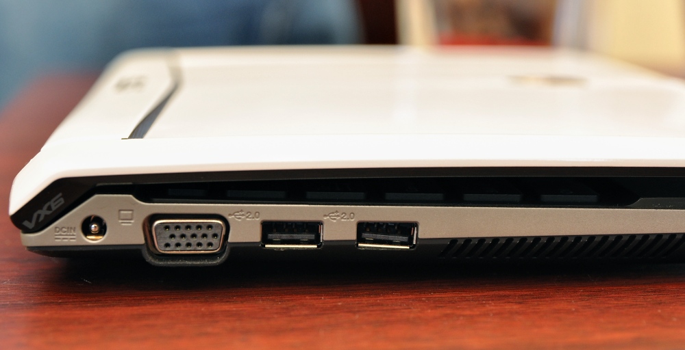 Das VX6-Muster noch ohne den für die Serie geplanten HDMI.