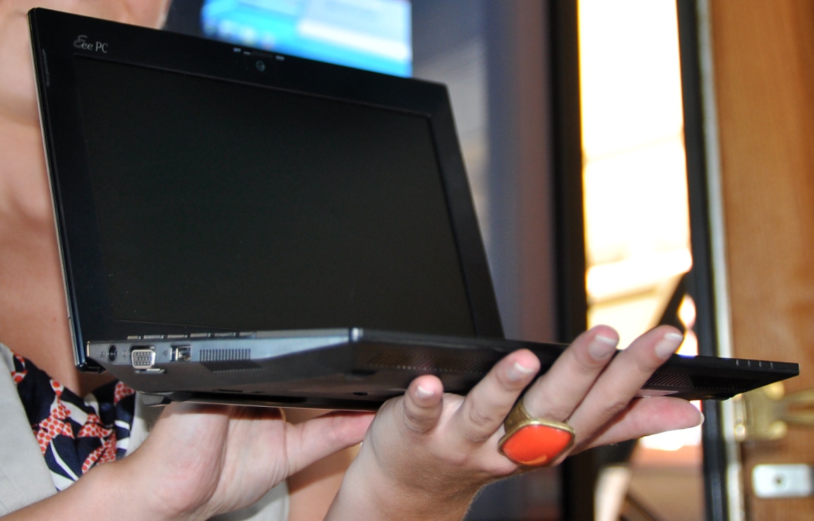 Unterschale Kunststoff, darauf Alu