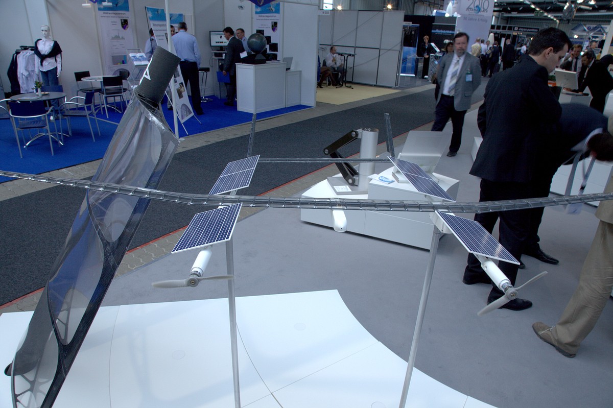 Das Besondere daran sind die schwenkbaren Solarmodule. (Foto: wp)