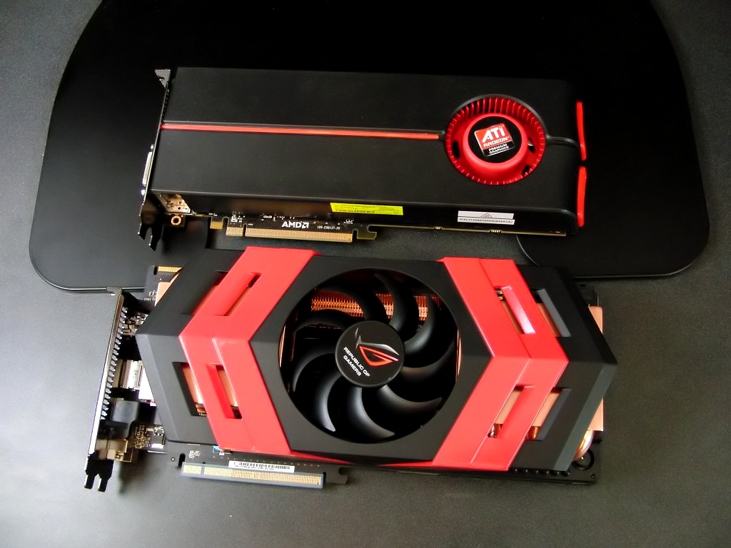 Deutlich größer als 5970 (Bild: HardOCP)