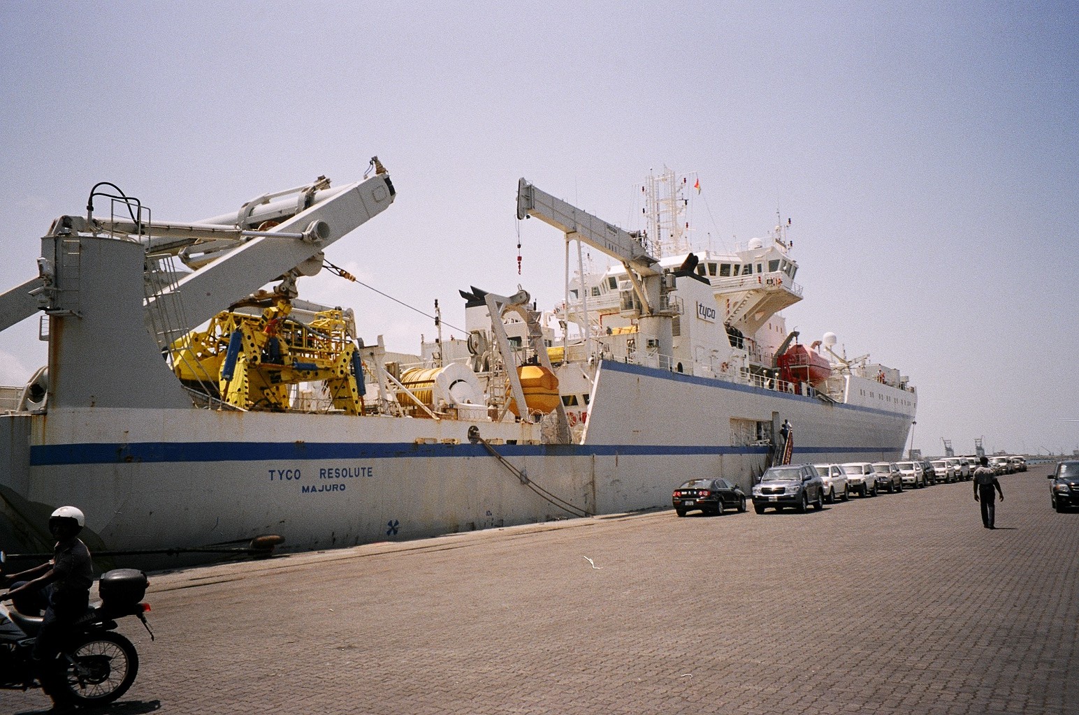 Verlegung des Tiefseekabels Main One