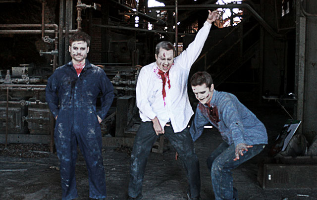 Beyond Black Mesa - Filmteam hat Spaß, geschminkt als Ravenholm-Zombies