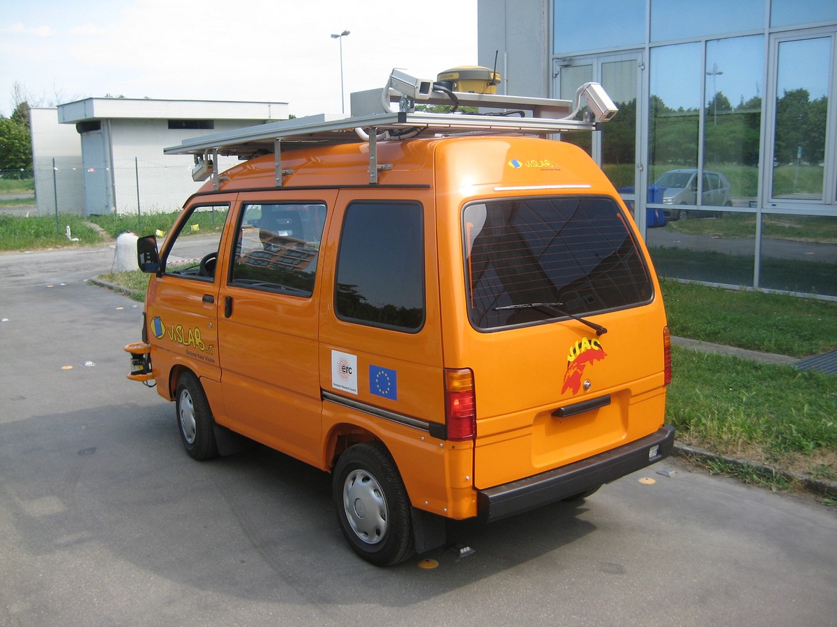 Zwei Stereokameras für die Sicht nach hinten (Foto: Vislab)