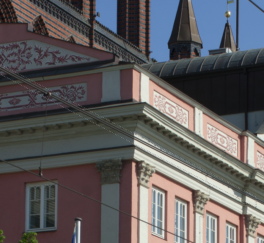 Detail vor der Bearbeitung mit maskierter Oberleitung