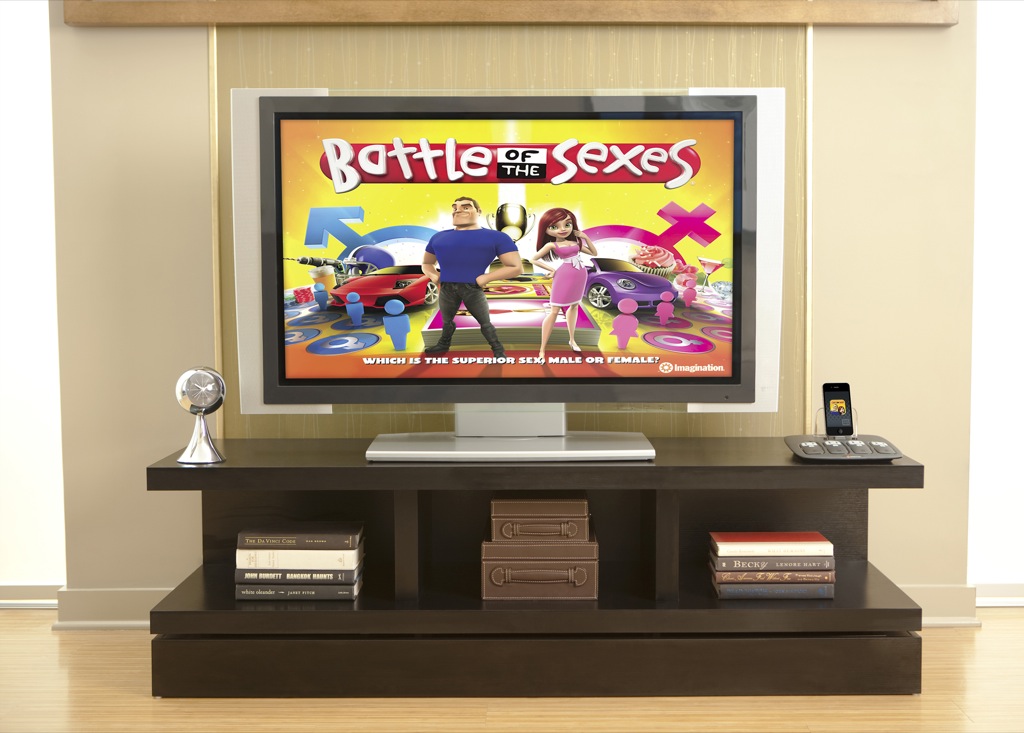 Griffin Partydock neben dem Fernseher