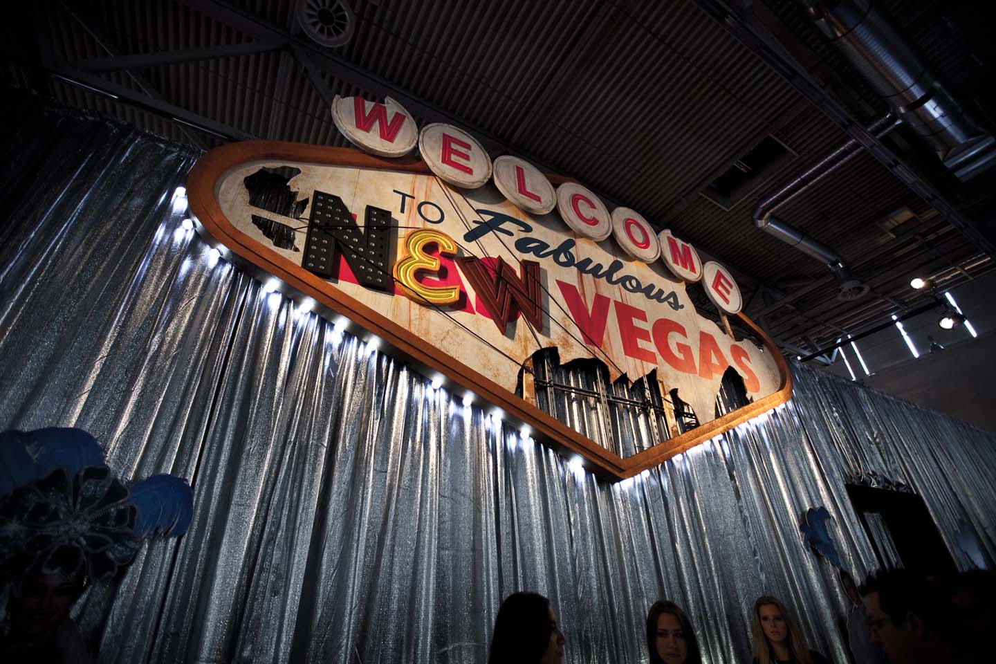 Nach Fallout 3 jetzt "New Vegas": Bethesdas Messestand wirkt auf den ersten Blick leicht benutzt. (Foto: Maximilian Knop)