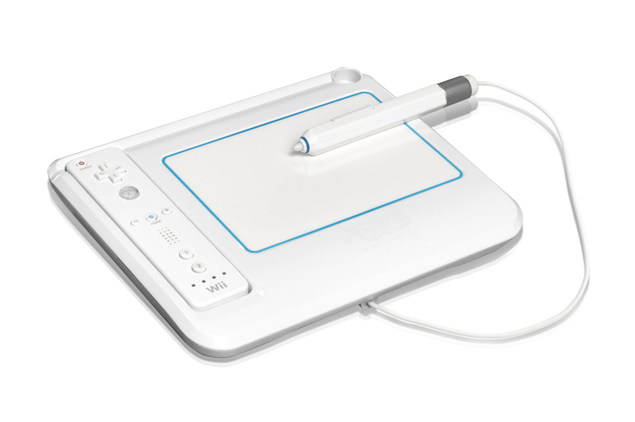 In das Zeichentablett wird eine Wii-Mote gesteckt.