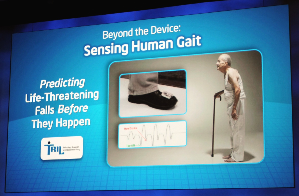 Aufzeichnung von Schritten, um vor Unfällen zu warnen.