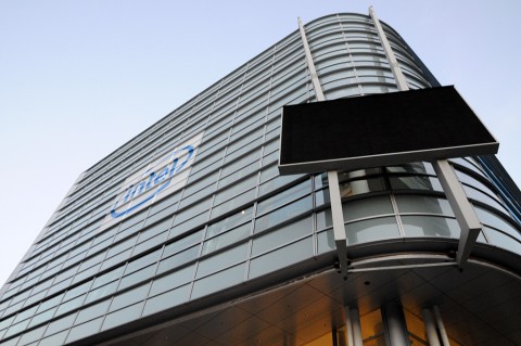 Noch ist der Bildschirm des Moscone Center schwarz.