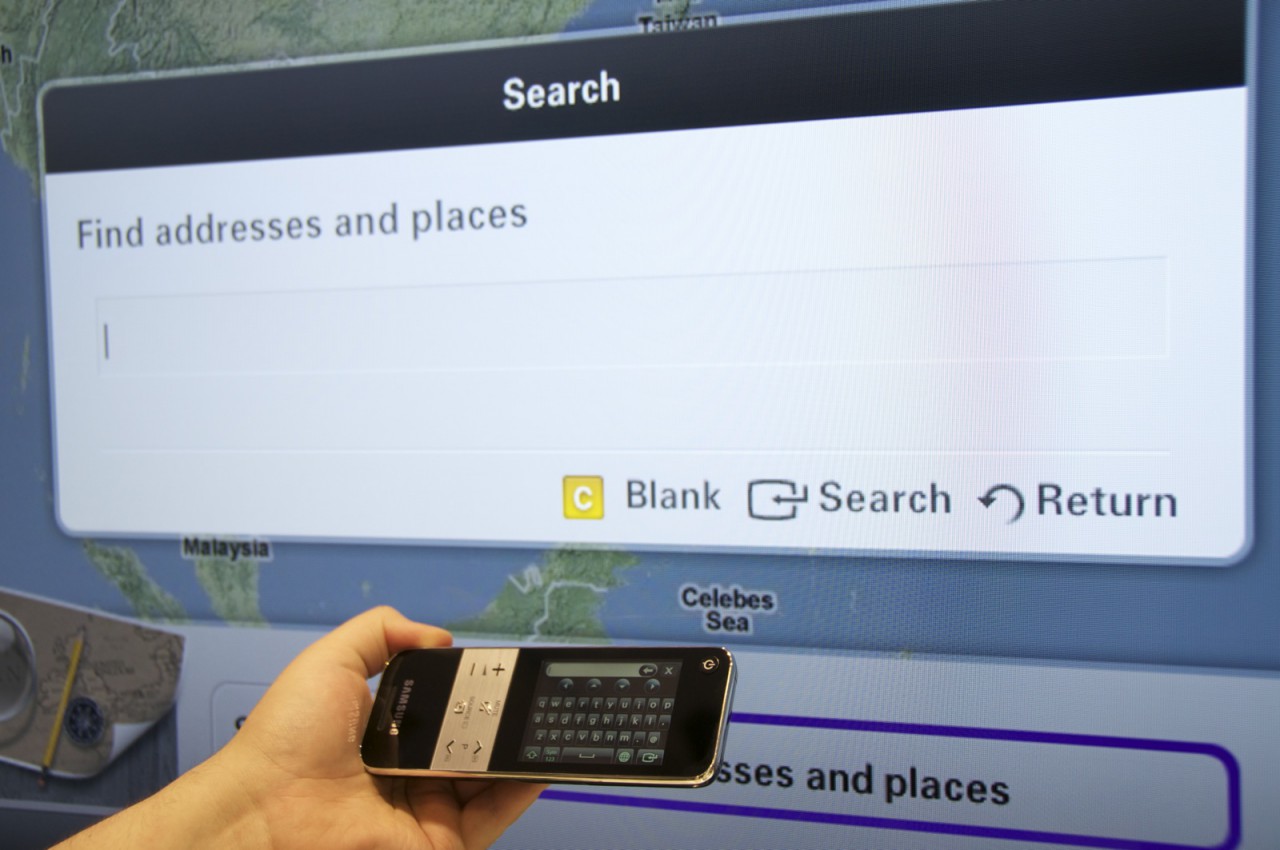 Die Fernbedienung wird für internetfähige Fernseher benutzt. Handy- und Tablet-Apps sollen sogar auf Fernsehern funktionieren.