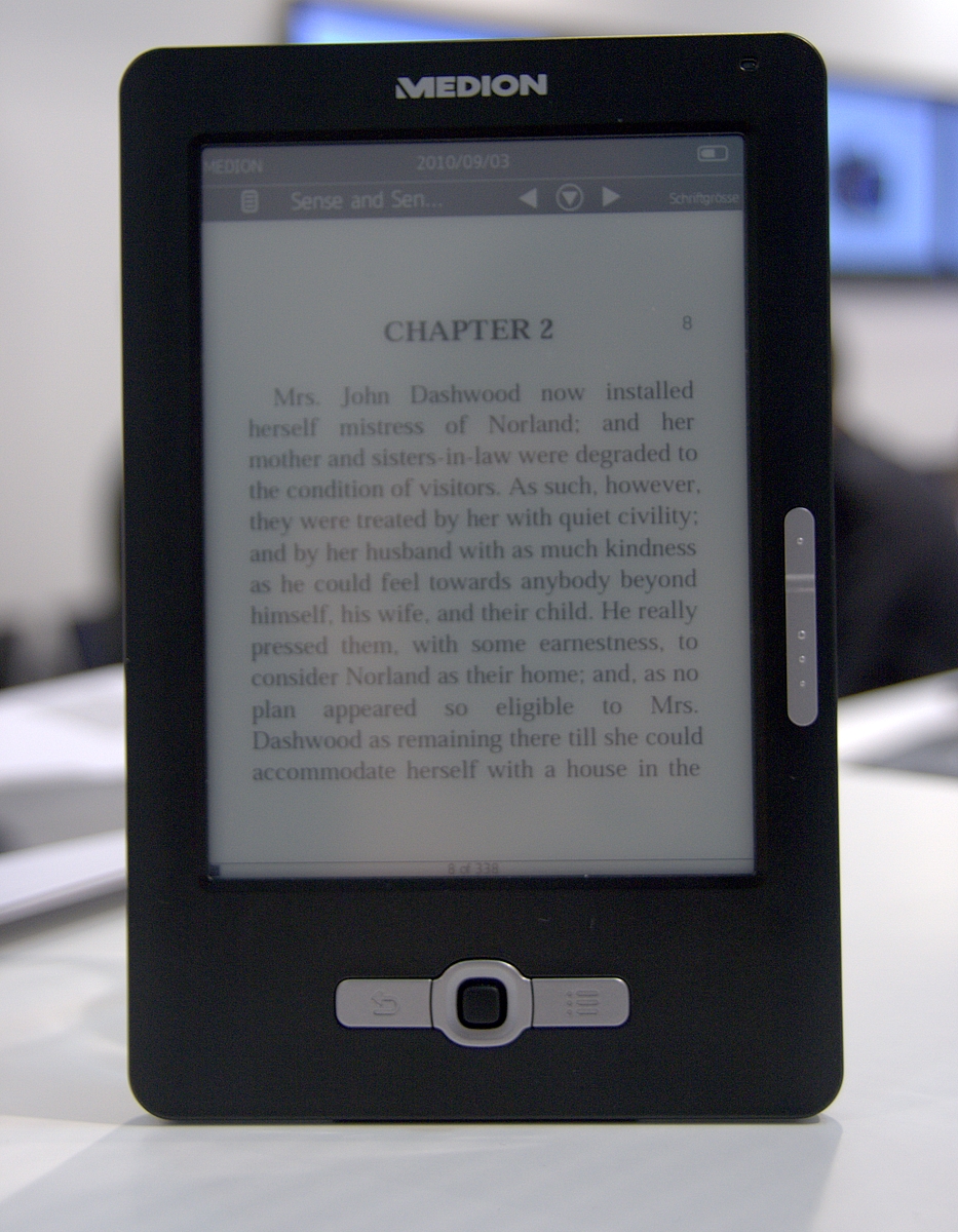 Die Bedienung erfolgt per Touchscreen oder mit den Tasten neben und unter dem Display.  (Foto: wp)