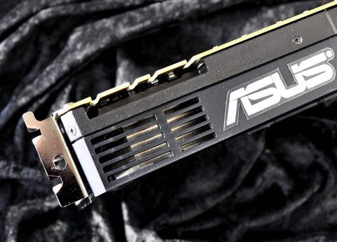 Luftauslass und Lamellenk&uuml;hler