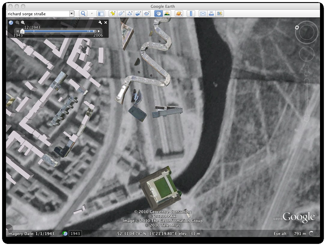 Die Gebäude werden in der historischen Ansicht nicht ausgeblendet.