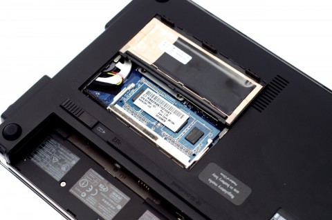 Der RAM l&auml;sst sich austauschen.