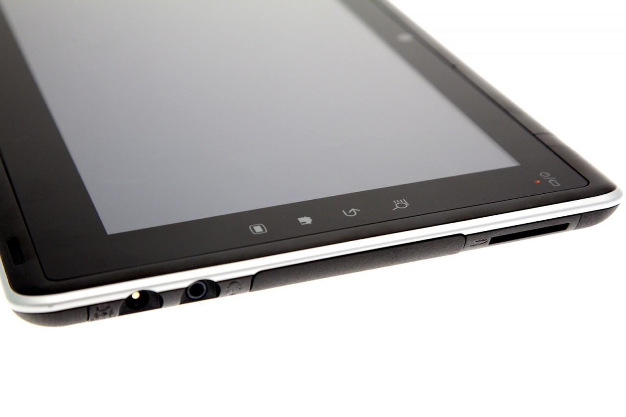 Die vier Android-Tasten sind sehr schwergängig. Trotzdem werden die Tasten manchmal auch ohne Druck ausgelöst.