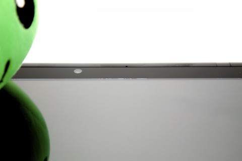 Durchscheinendes Licht ist hingegen nicht normal, hat aber wenig Nachteile.