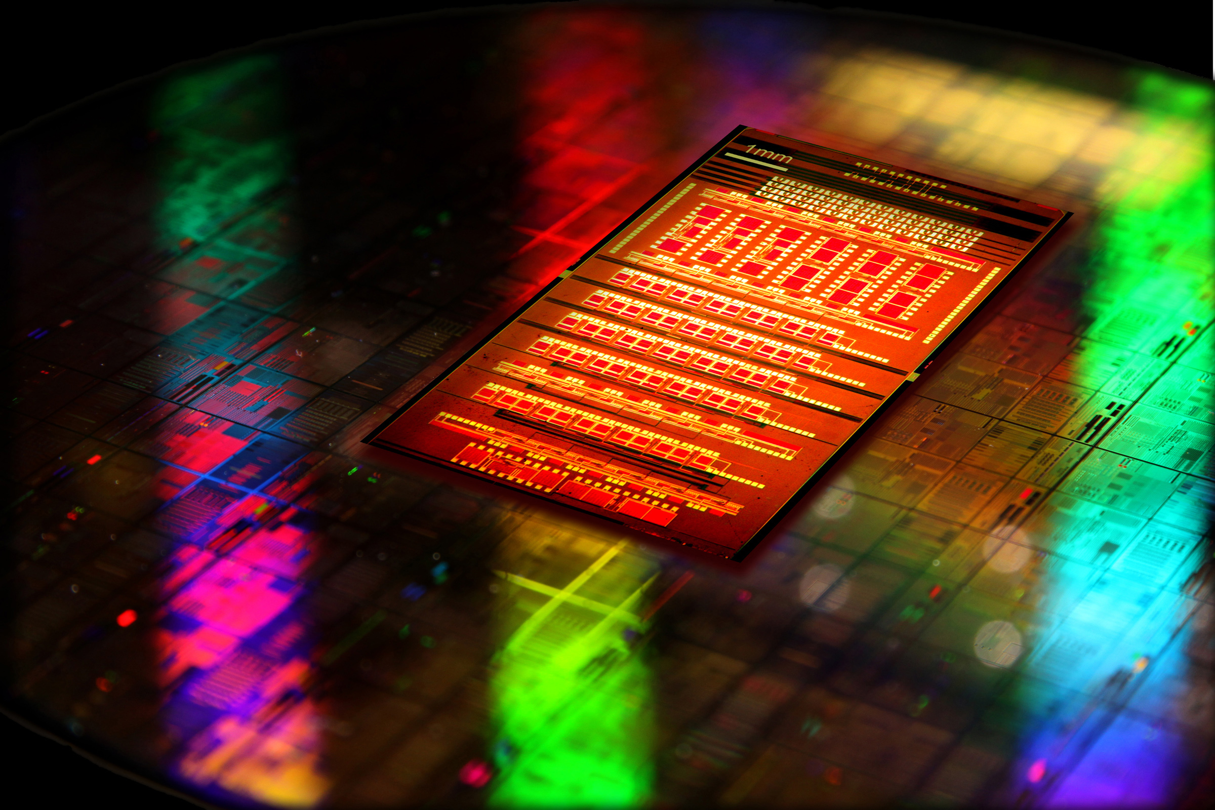CMOS Integrated Silicon Nanophotonics: IBM verbindet Siliziumchips ...