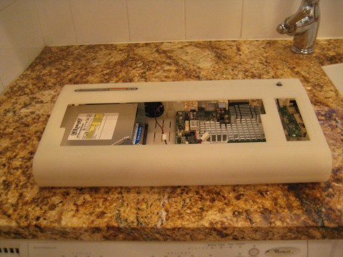 Commodore 64 als PC - Geh&auml;use des Prototyps, das Material wird sich noch &auml;ndern (Bild: Commodore USA)