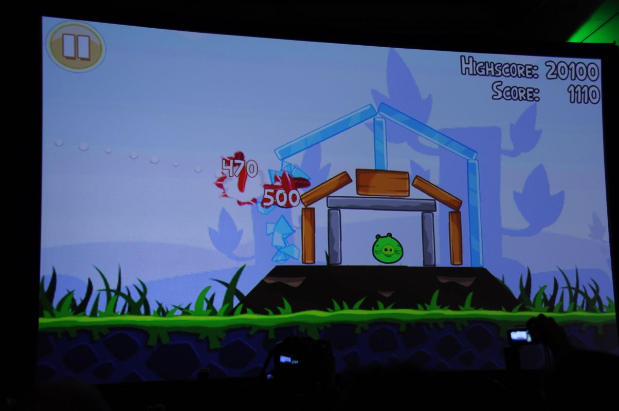 Angry Birds in Full-HD vom Smartphone auf den Projektor