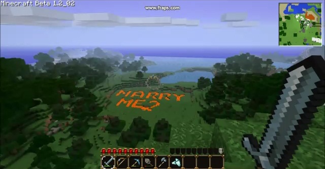 "Marry me?", aus Lava gebaut...