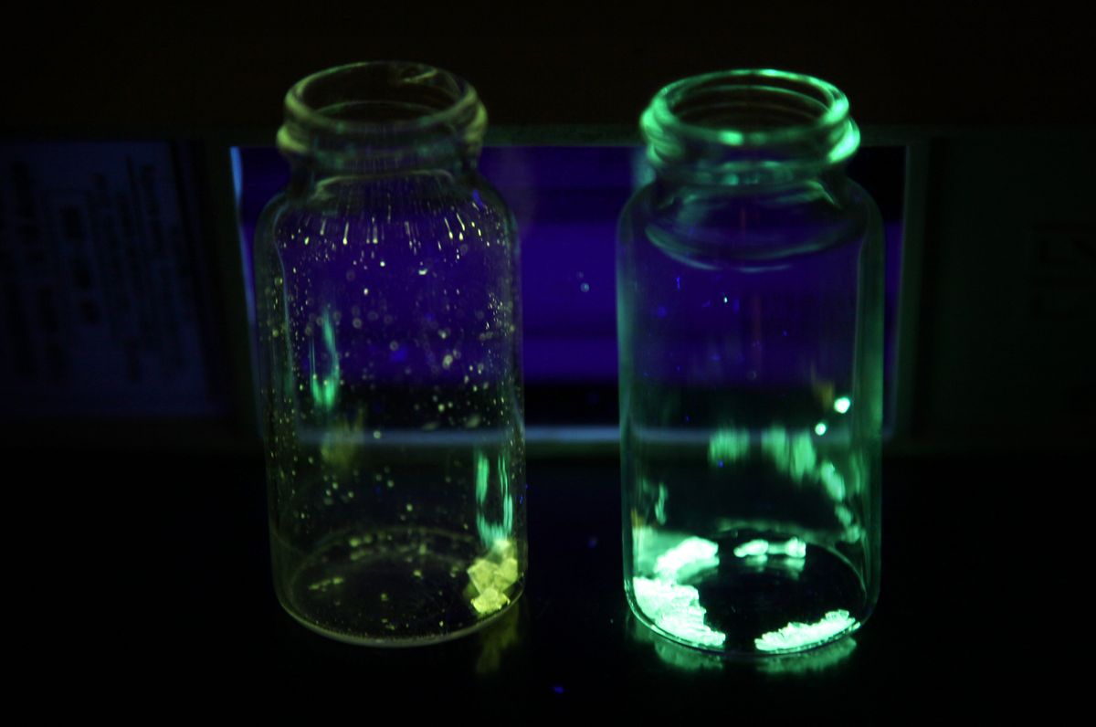 Die Farbe hängt von der chemischen Zusammensetzung ab. (Foto: Marcin Szczepanski, UMich)