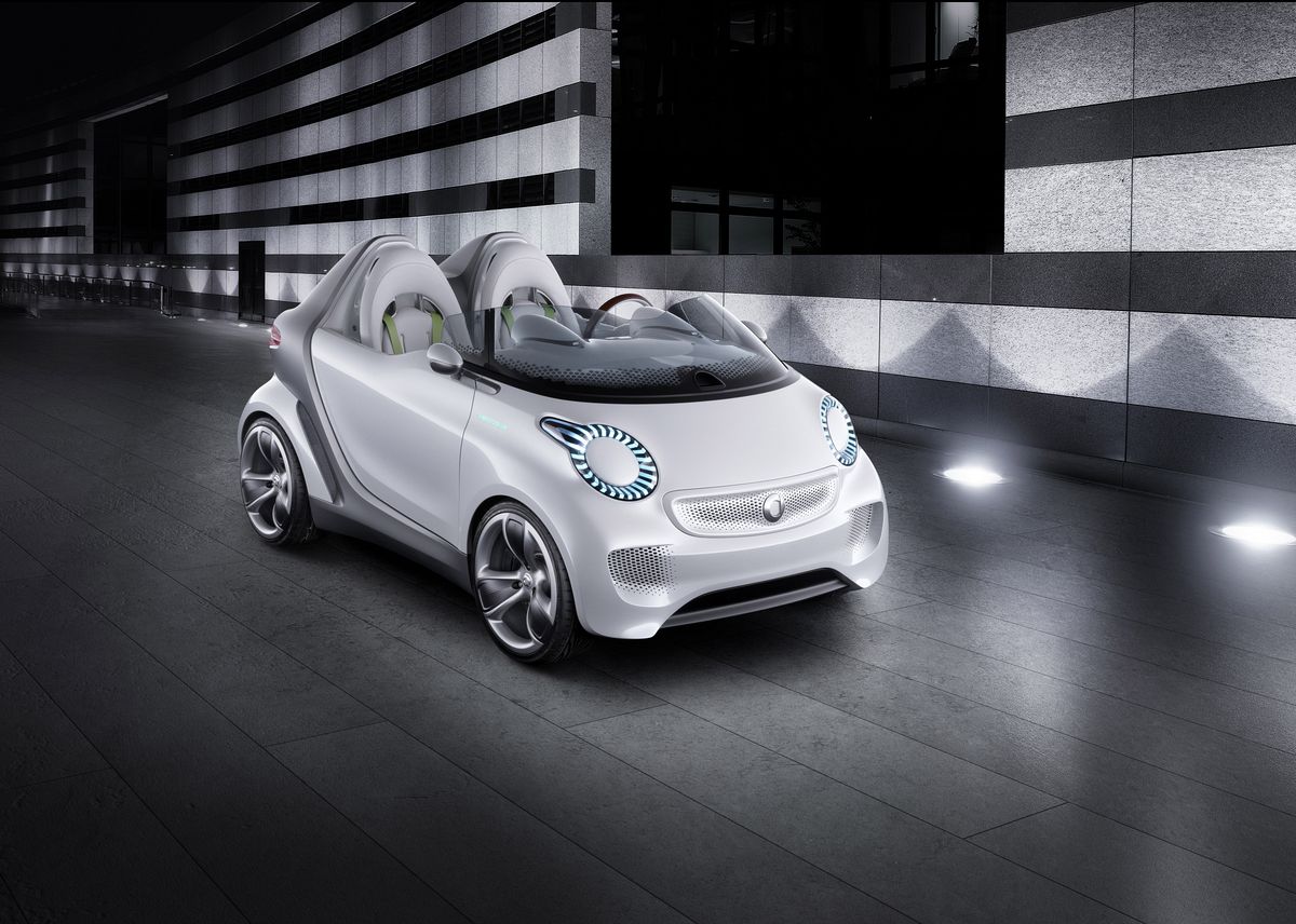 Schnittig: Das Auto hat kein Dach und keine Seitenscheiben. (Bild: Daimler)