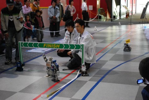 So sehen Sieger aus. (Foto: Vstone)