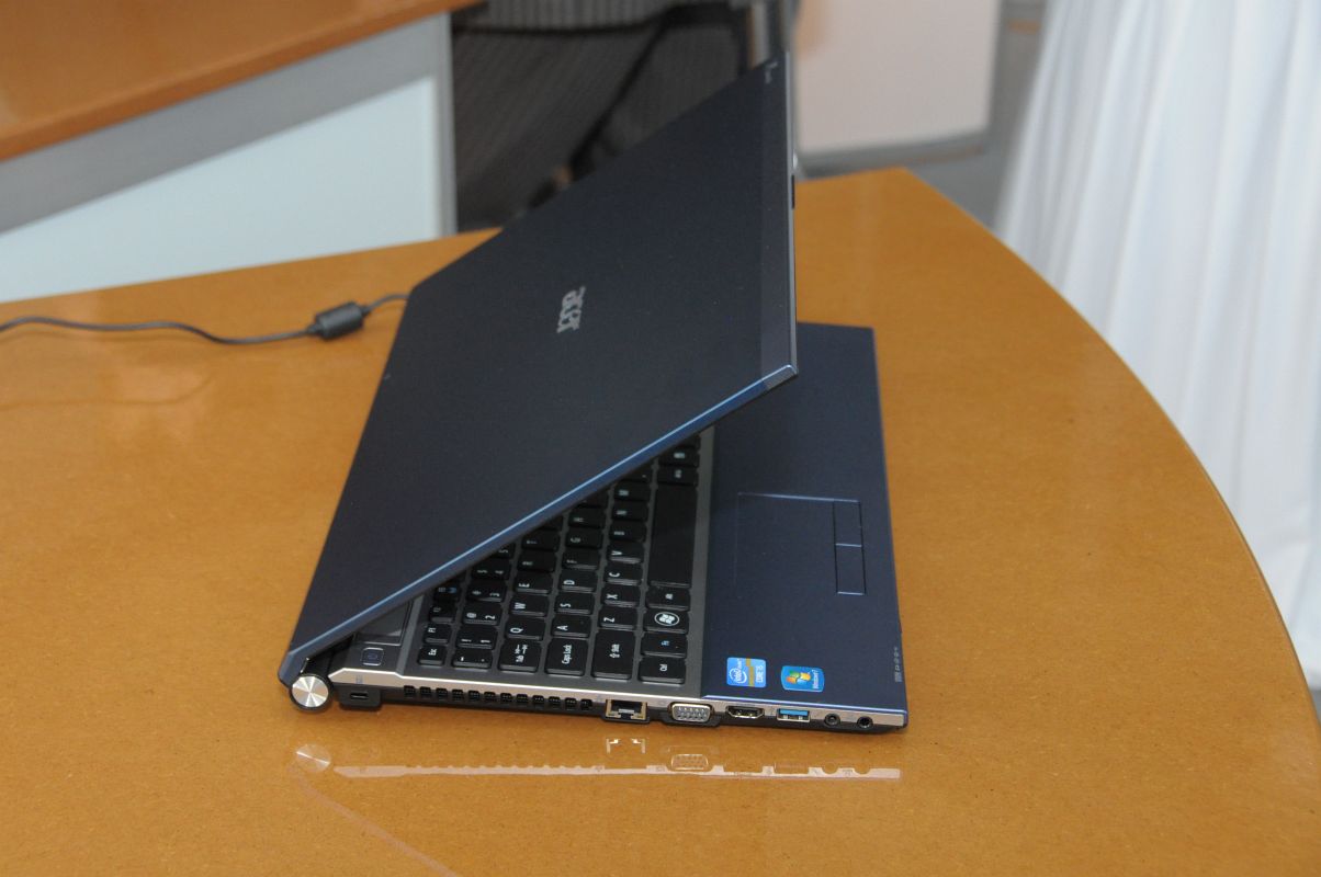 Acer TimelineX 5830T