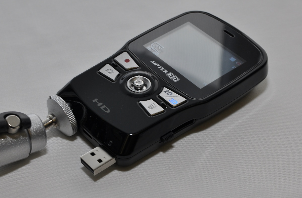 Ausfahrbarer USB-Stecker