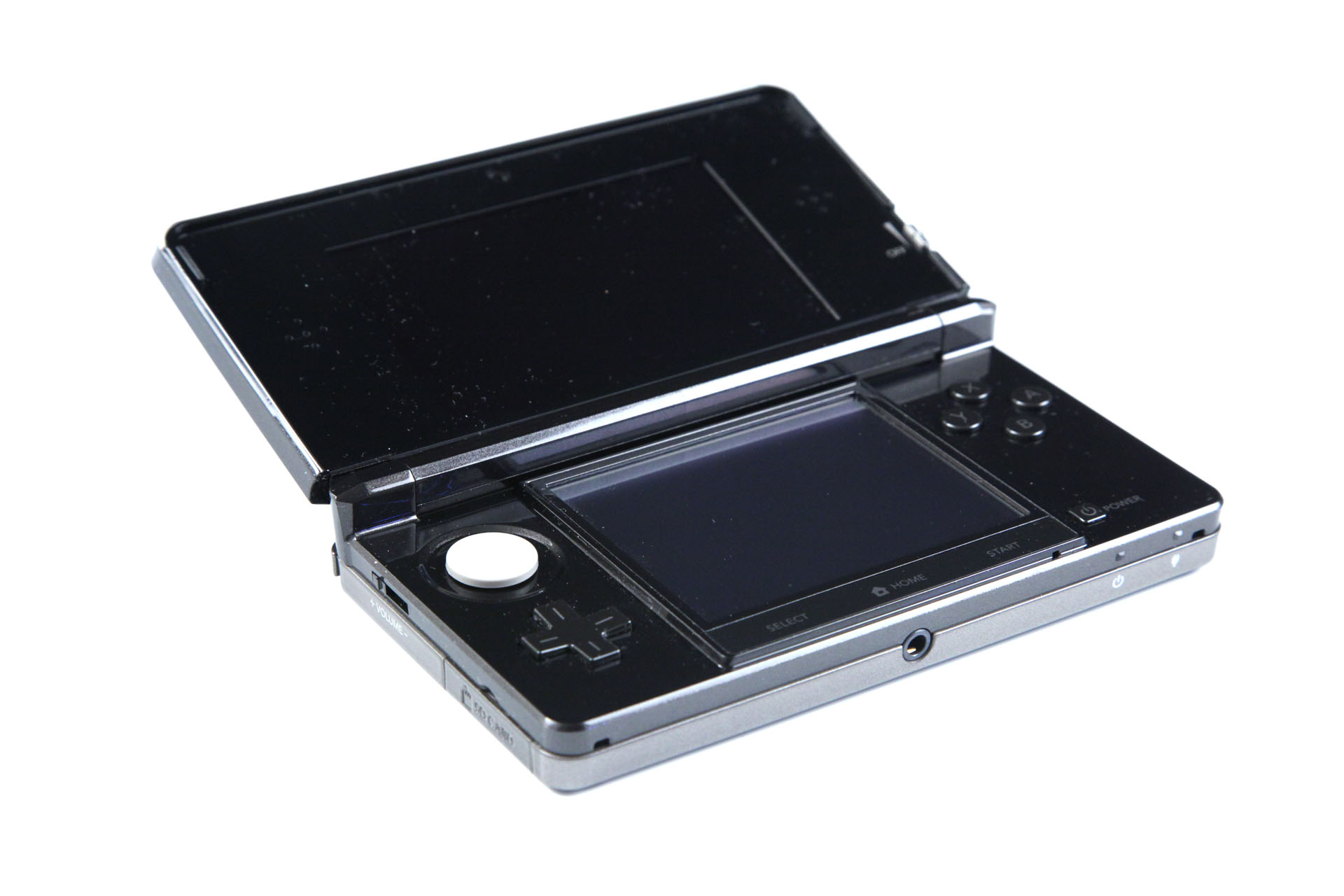 In Anthrazit, wie dieses japanische 3DS, ist die Konsole ein besonders starker Fusselmagnet. (Foto: mw)