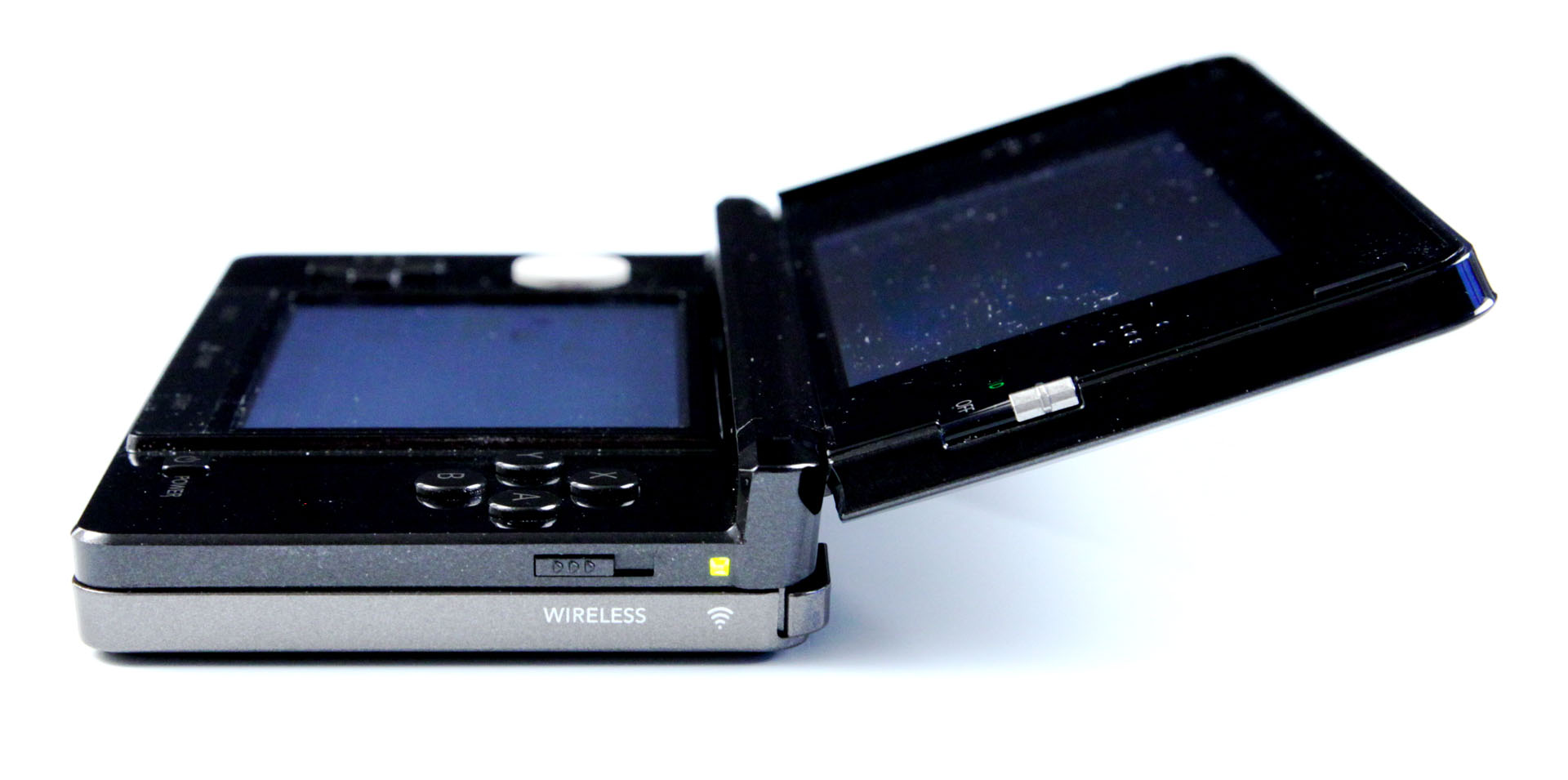 Das Nintendo 3DS von rechts (Foto: mw)