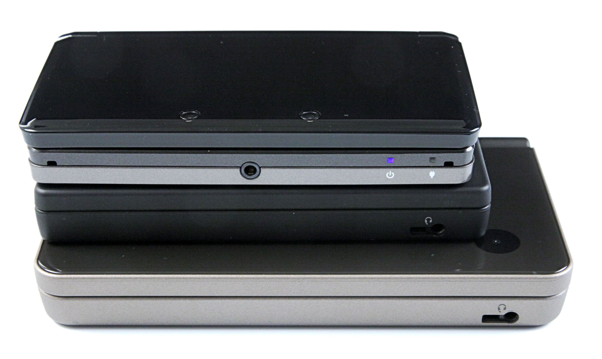 Von unten nach oben: DSi XL, DSi, 3DS (Foto: mw)