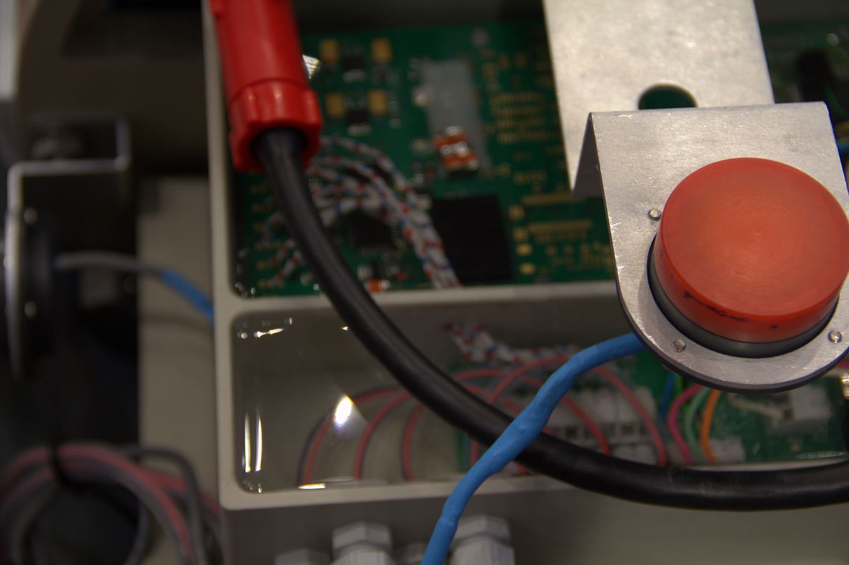 Ein Überzug aus Silikon schützt die Elektronik vor dem Wasserdruck. (Foto: wp)