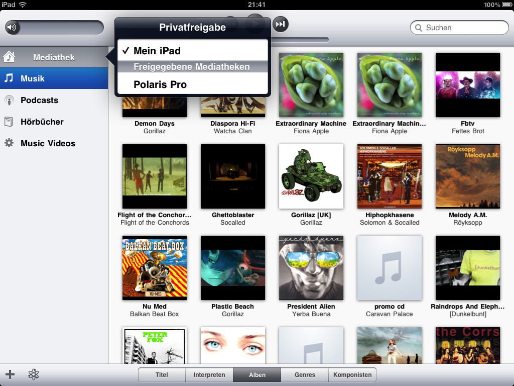 Auf dem iPad wird ein Rechner in iTunes angezeigt.