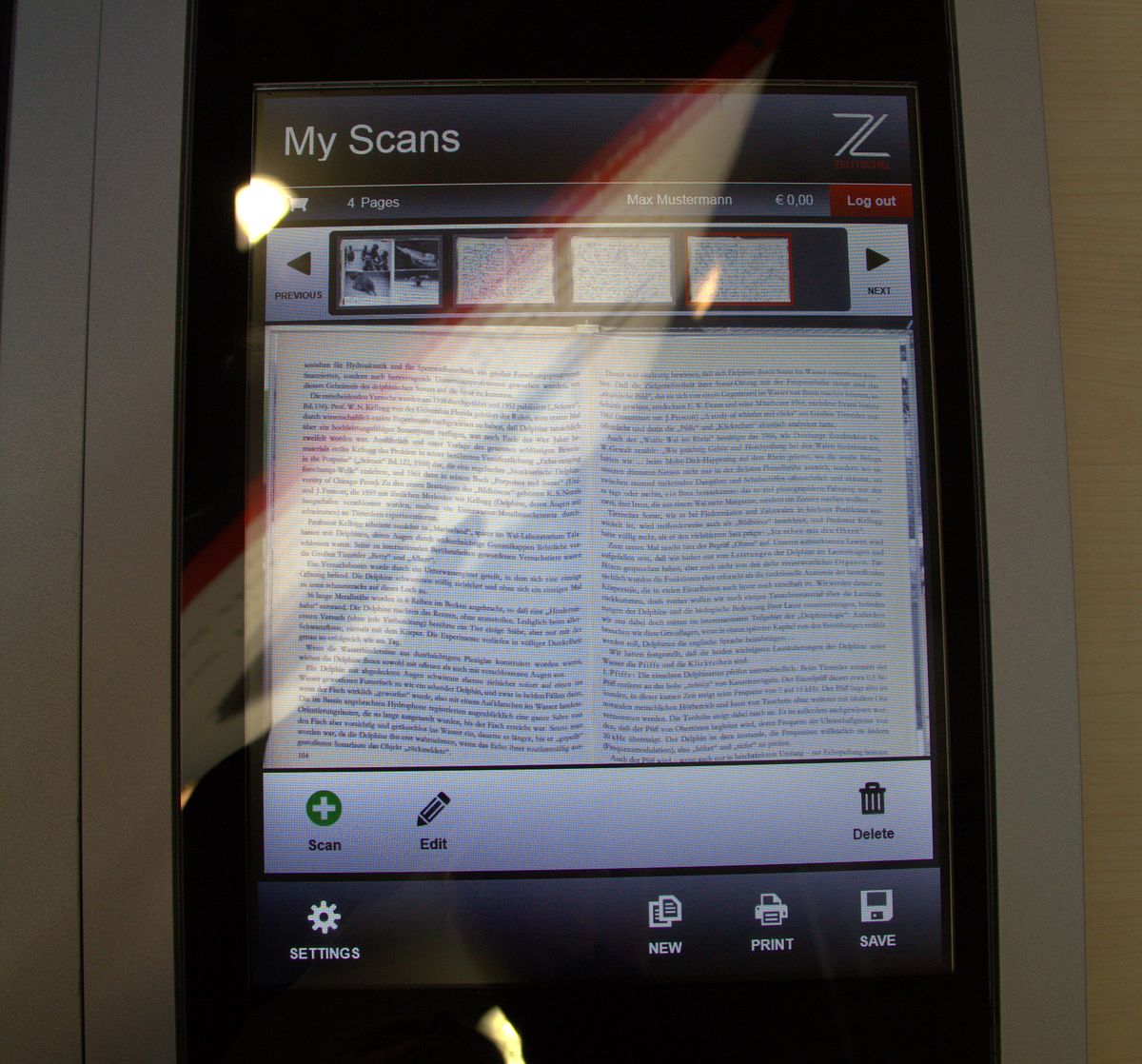 Auf einem Monitor kann der Nutzer die gescannte Seite ansehen und bearbeiten. (Foto: wp)