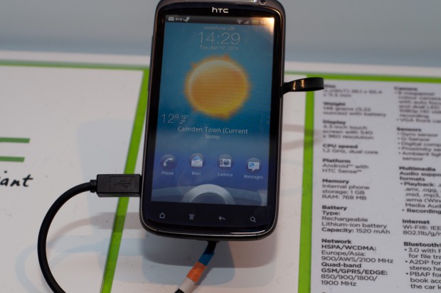 Die Icons k&ouml;nnen in den Entsperrring gezogen werden.