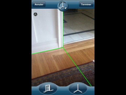 Magicplan - Aufnahme einer T&uuml;r mit Hilfslinien 