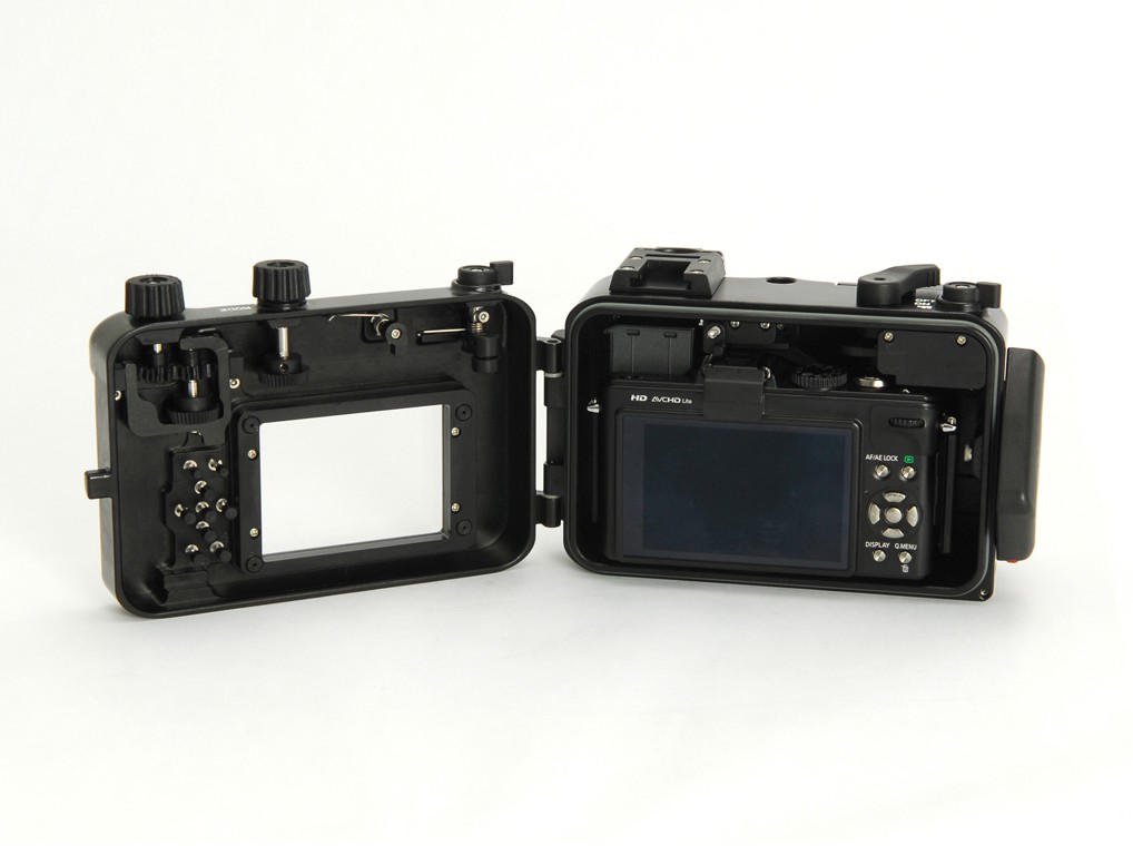 Nauticam NA-LX5 - geöffnet (Foto: Nauticam)