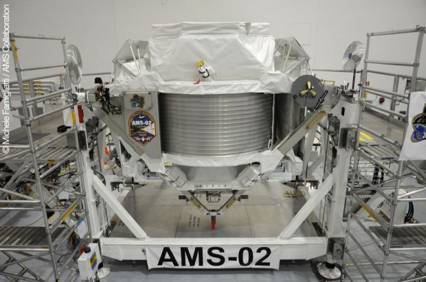 AMS-02 soll im Weltraum nach Antimaterie Ausschau halten. (Foto: AMS-02 Collaboration)