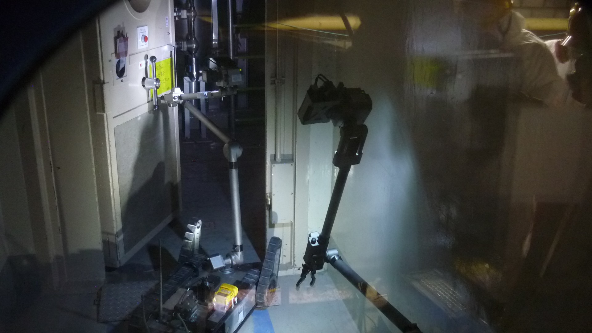 Die Roboter erkundeten drei Blöcke in der beschädigten Anlage. (Foto: Tepco)
