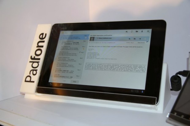 Der Tablet-Teil als E-Book-Reader (Bild: Johannes Knapp)