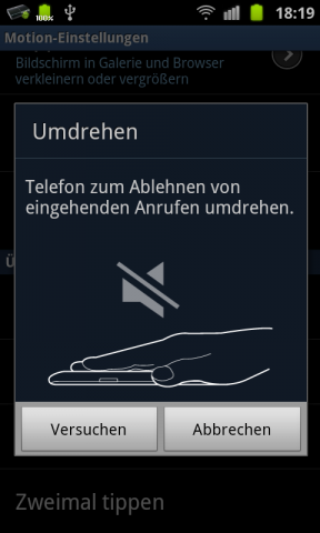 ... das Ablehnen eines Anrufs durch Hinlegen des Mobiltelefons, ...
