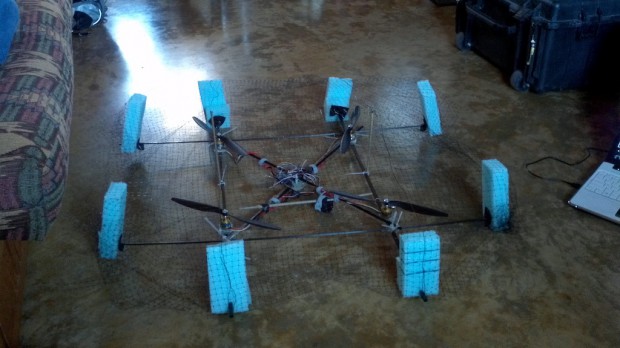 Batcopter v2.0 (Bild: Boston University Center for Ecology and Conservation Biology, Intelligent Mechatronics Lab, Department of Computer Sciences)