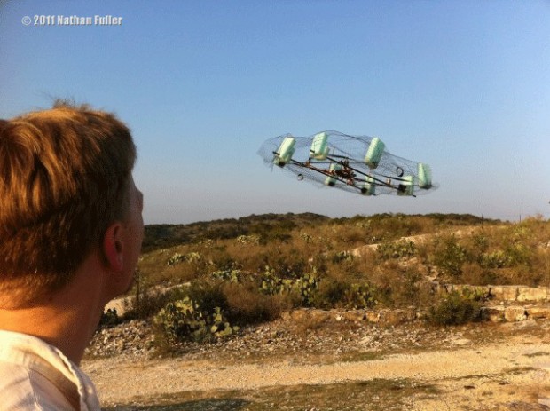 Batcopter 2.0 im Flug (Bild: Nathan Fuller)