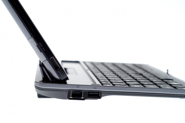 Eingedockt - die Tastatur bietet eine Netzwerkschnittstelle, ...