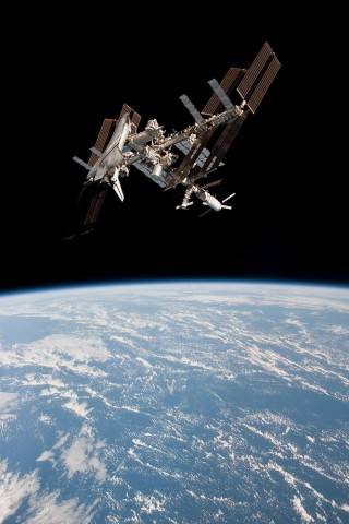 Die Bilder hat der italienische Astronaut Paolo Nespoli von einer Sojus-Kapsel aus gemacht. (Foto: Nasa)